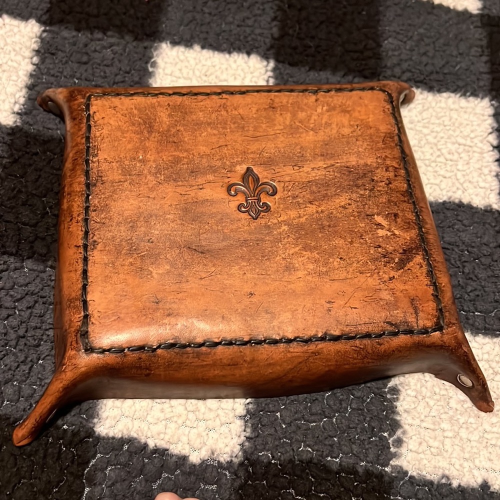 All Leather Valet Tray - Picture 3 of 4